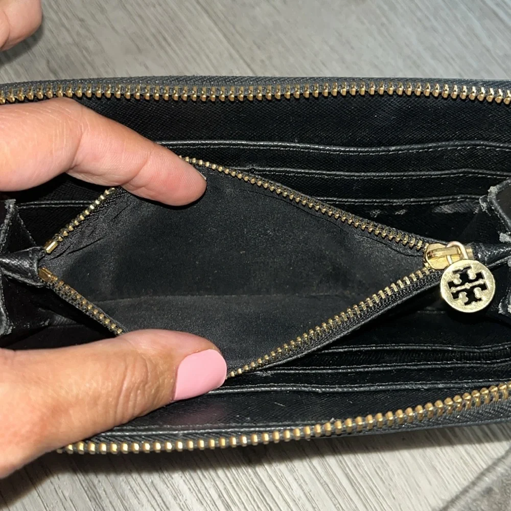 Tory Burch wallet